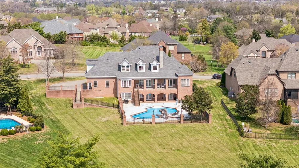 107 Gaston St Gallatin, TN 37066
