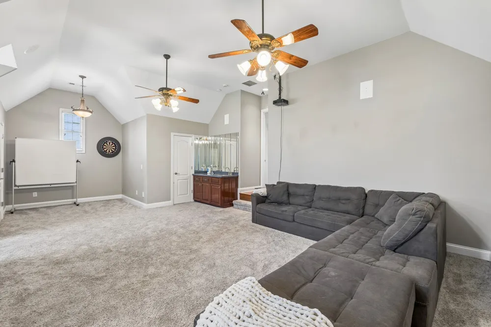107 Gaston St Gallatin, TN 37066
