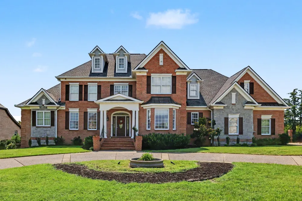 107 Gaston St Gallatin, TN 37066