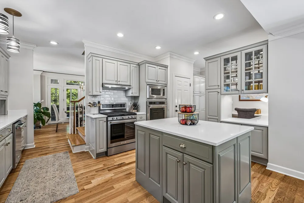 1006 Champion Hills Dr Kingston Springs, TN 37082