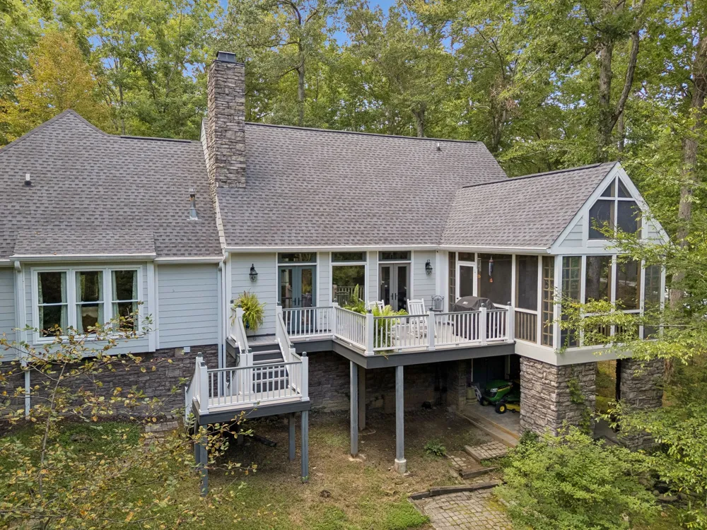1006 Champion Hills Dr Kingston Springs, TN 37082