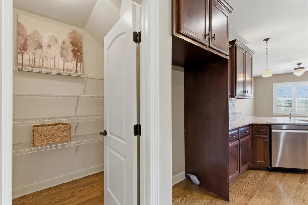 2146 Gorden Xing Gallatin, TN 37066