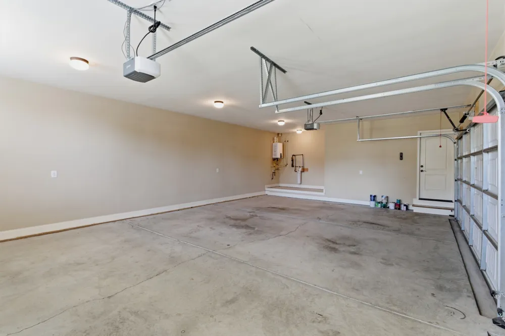 2146 Gorden Xing Gallatin, TN 37066