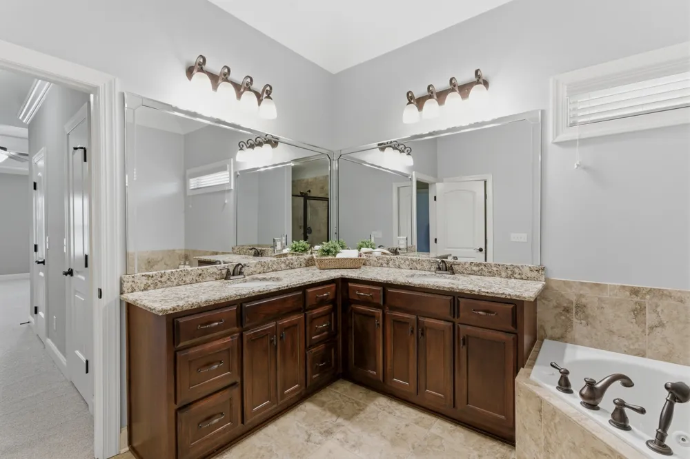 2146 Gorden Xing Gallatin, TN 37066
