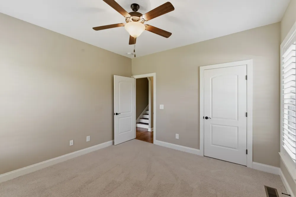 2146 Gorden Xing Gallatin, TN 37066