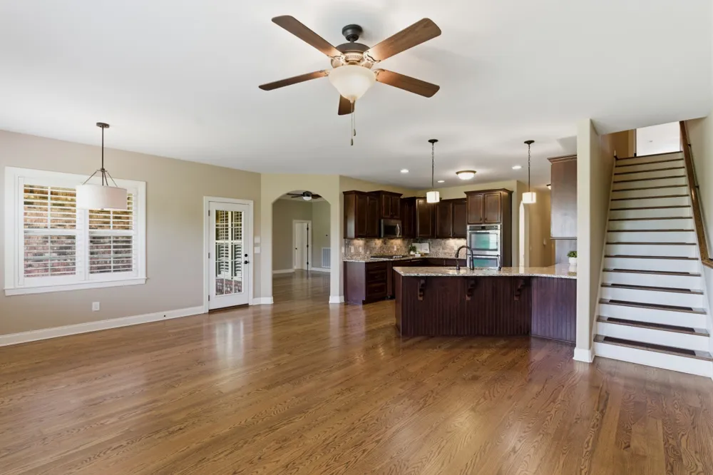 2146 Gorden Xing Gallatin, TN 37066