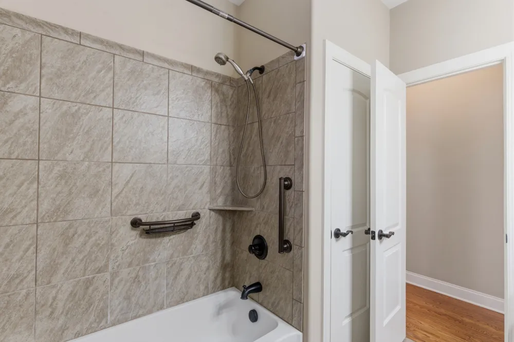 2146 Gorden Xing Gallatin, TN 37066