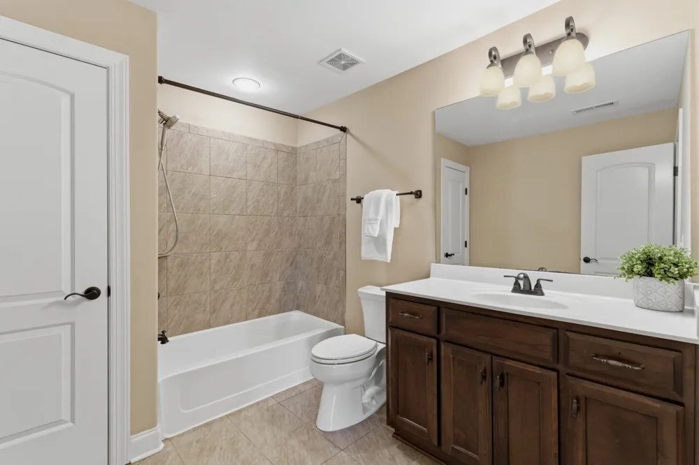 2146 Gorden Xing Gallatin, TN 37066