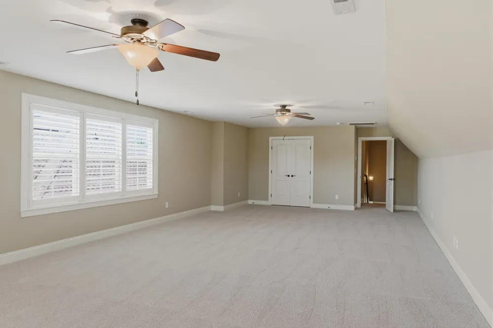 2146 Gorden Xing Gallatin, TN 37066
