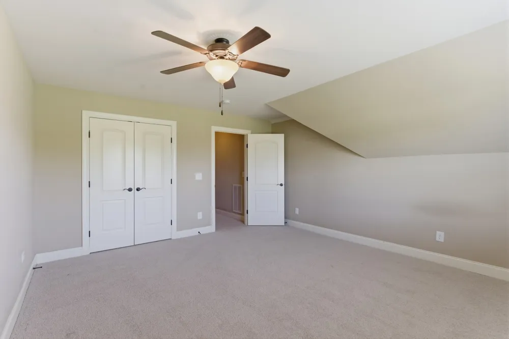 2146 Gorden Xing Gallatin, TN 37066