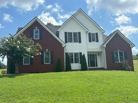 115 Peppertree Dr NE