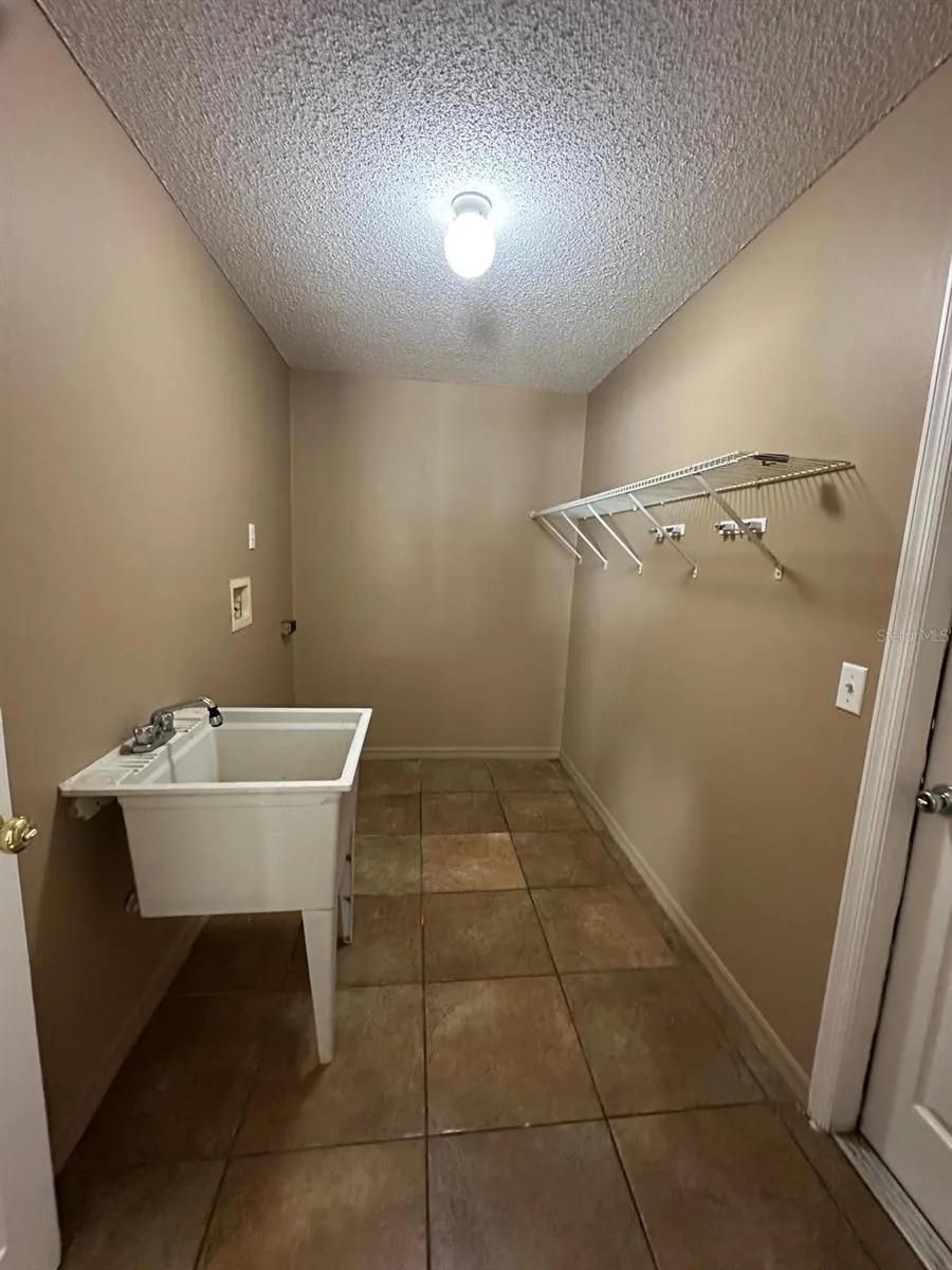 1730 SUMATRA AVENUE Deltona, FL 32725