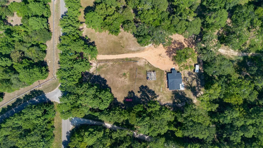7711 Boars Head Place Montgomery, TX 77316