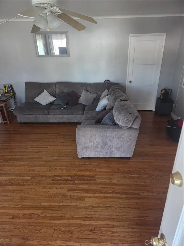 3616 Burton Lynwood, CA 90262