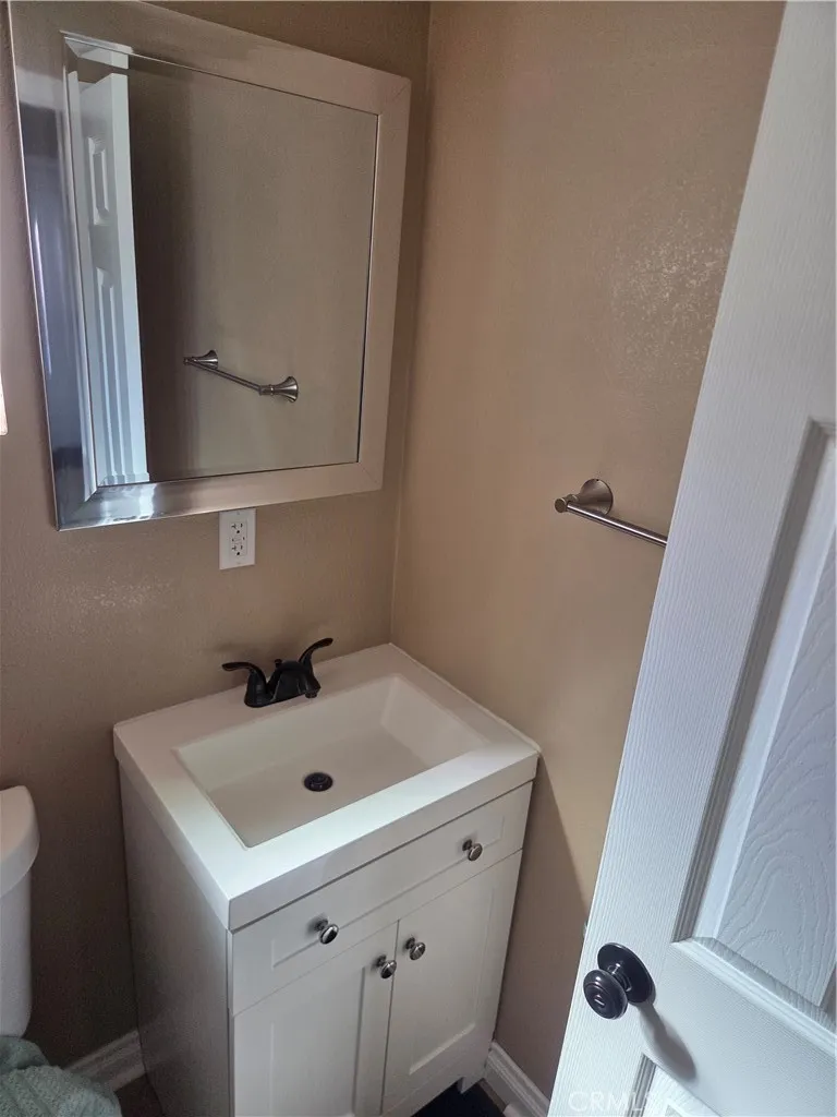 3616 Burton Lynwood, CA 90262