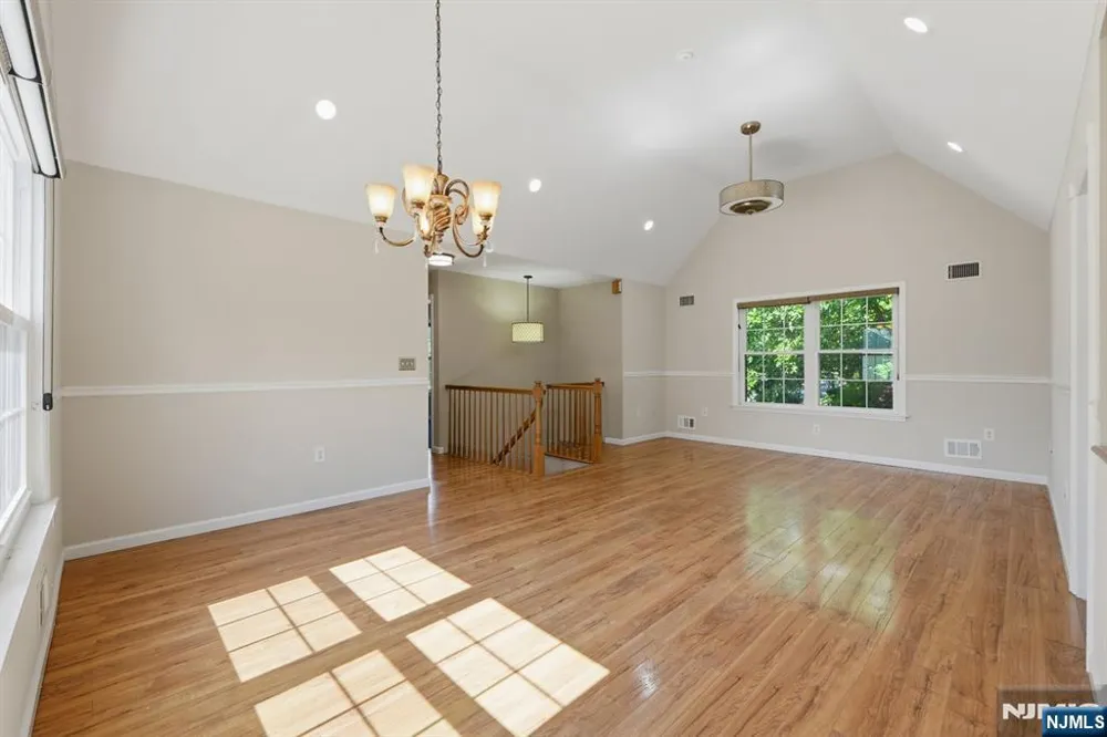 81 Hudson Avenue Ridgefield Park, NJ 07660