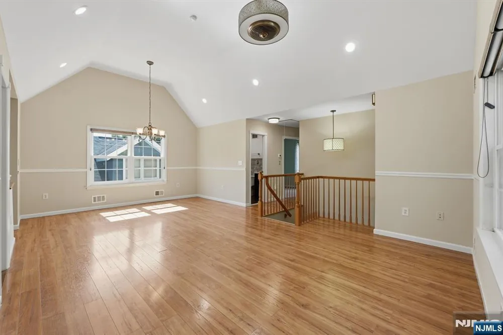 81 Hudson Avenue Ridgefield Park, NJ 07660