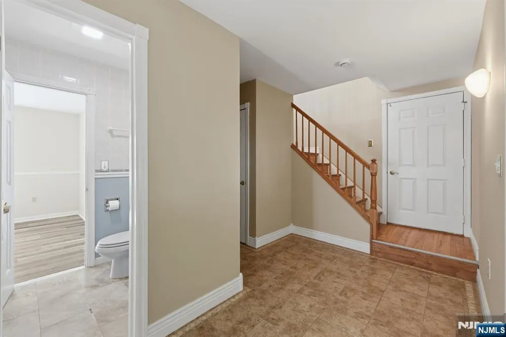 81 Hudson Avenue Ridgefield Park, NJ 07660