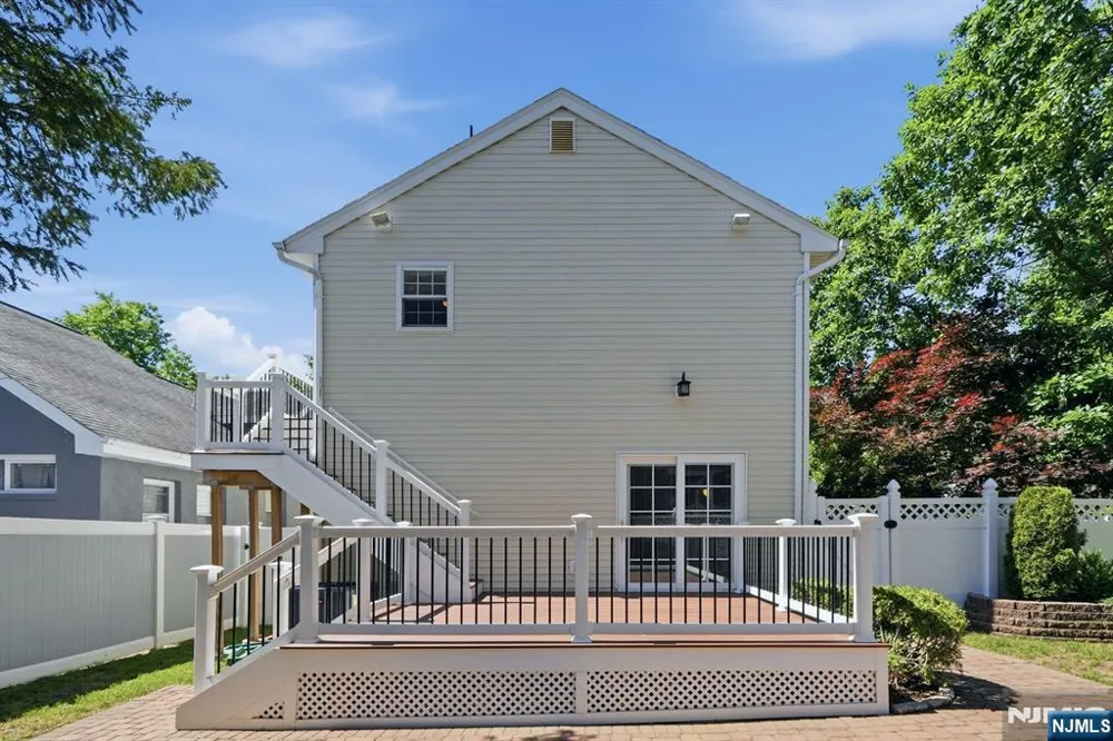 81 Hudson Avenue Ridgefield Park, NJ 07660