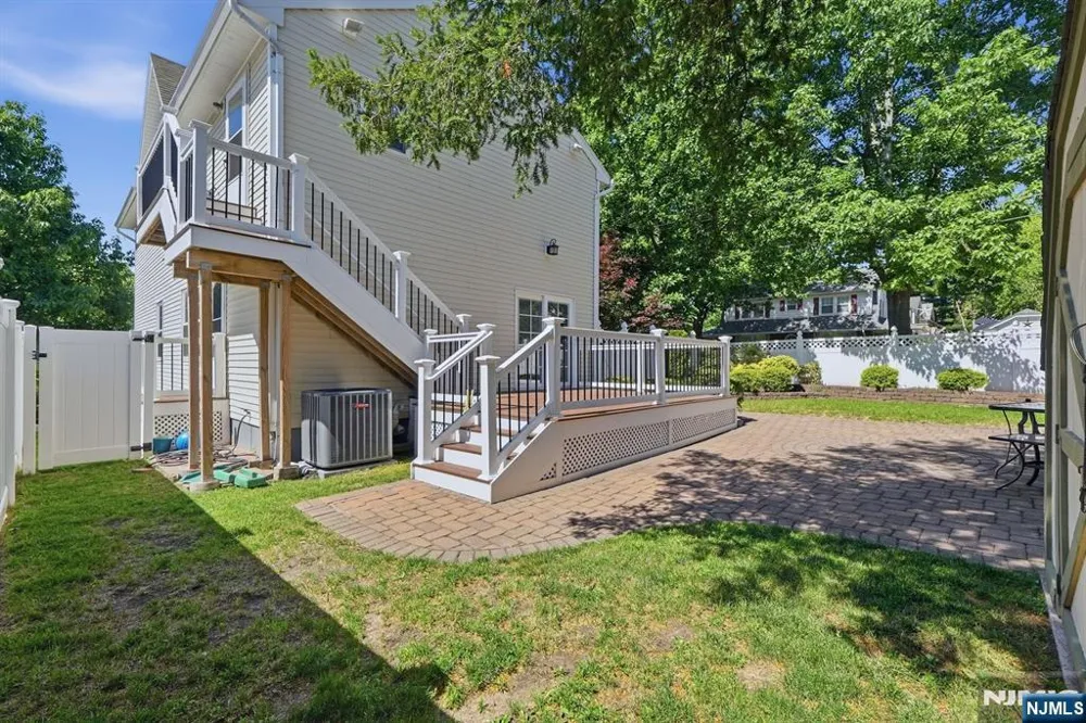 81 Hudson Avenue Ridgefield Park, NJ 07660