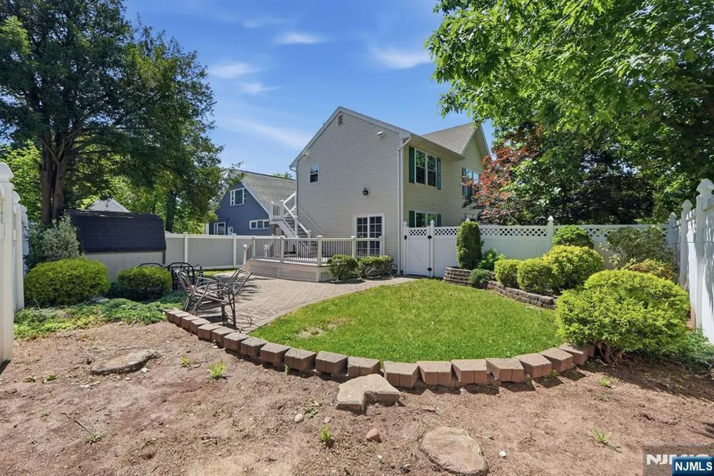 81 Hudson Avenue Ridgefield Park, NJ 07660