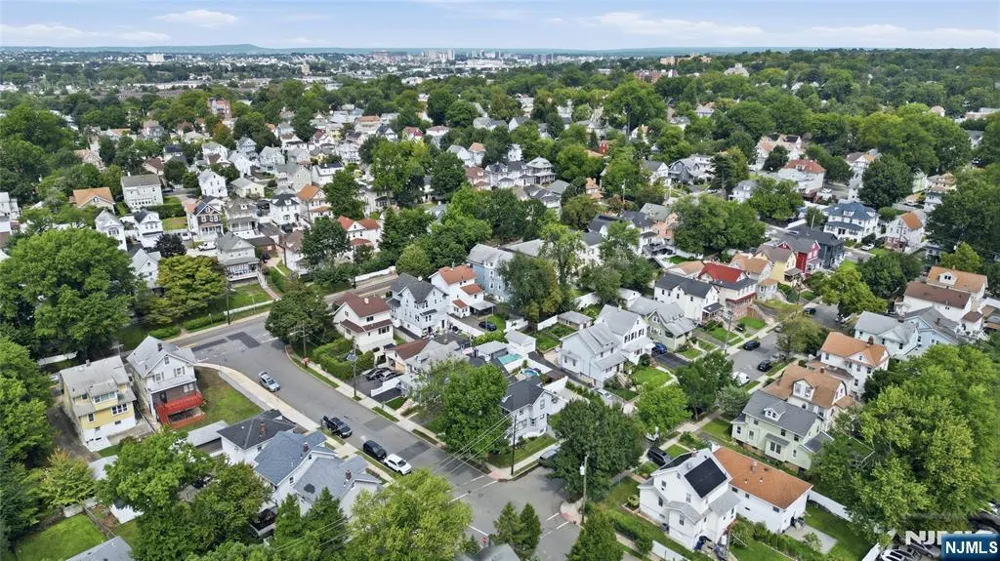 81 Hudson Avenue Ridgefield Park, NJ 07660