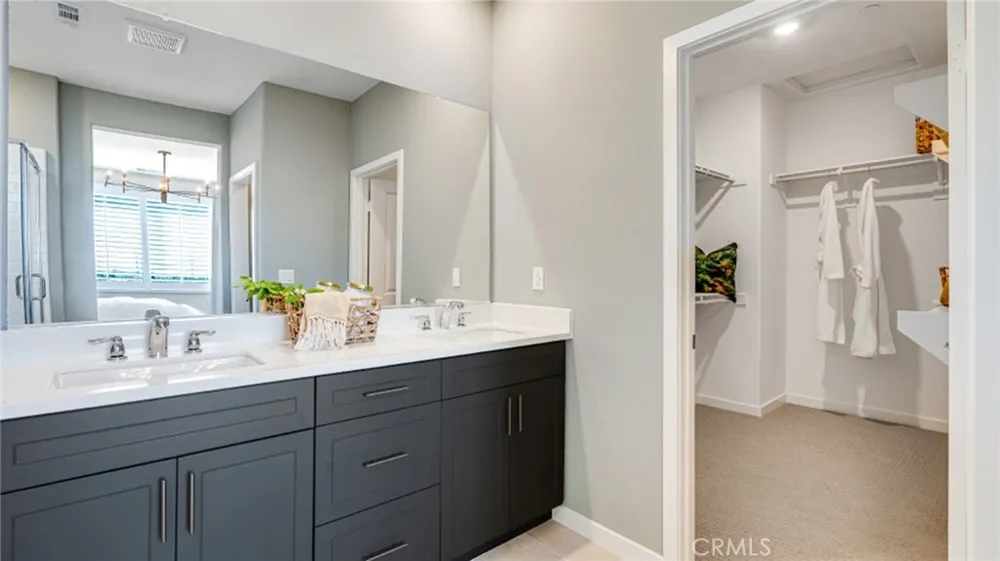 2851 E Amberley Privado Ontario, CA 91762