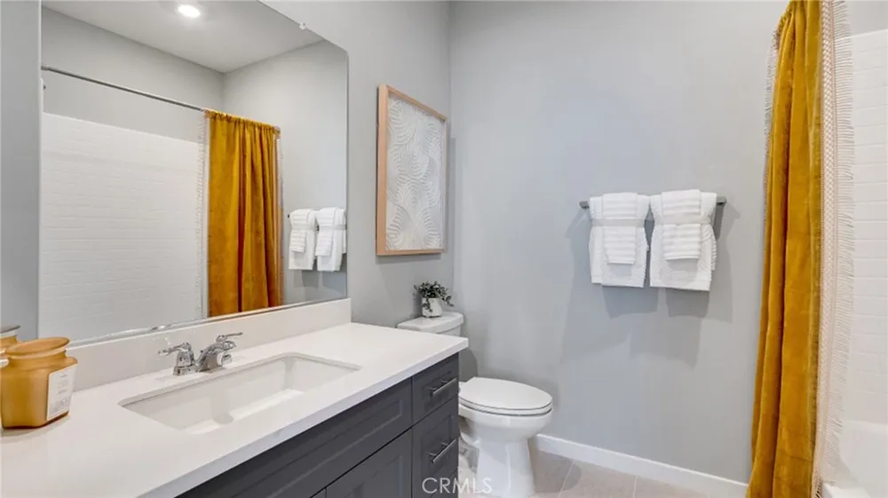 2851 E Amberley Privado Ontario, CA 91762