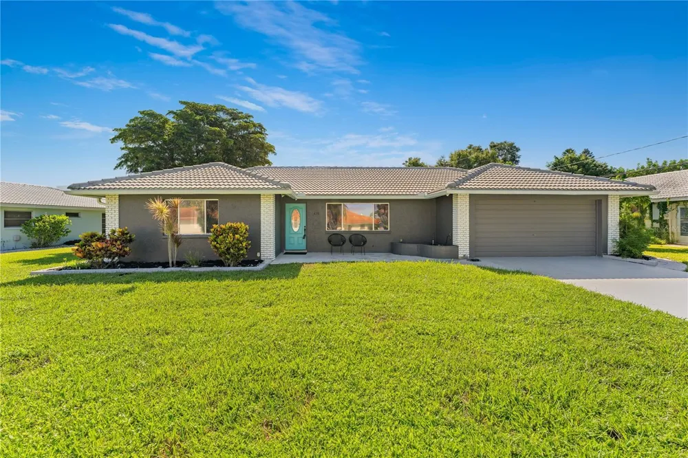 420 SIGNORELLI DRIVE Nokomis, FL 34275