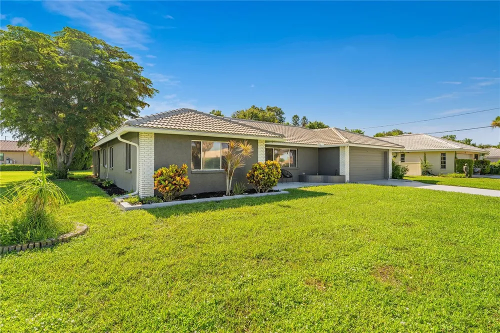 420 SIGNORELLI DRIVE Nokomis, FL 34275