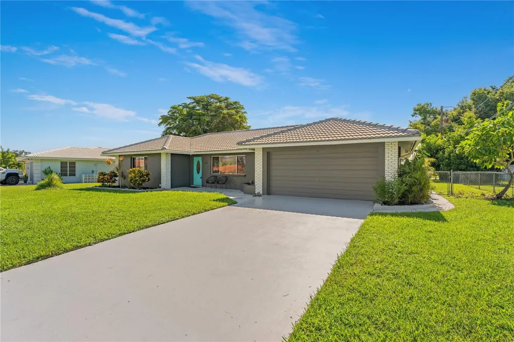 420 SIGNORELLI DRIVE Nokomis, FL 34275