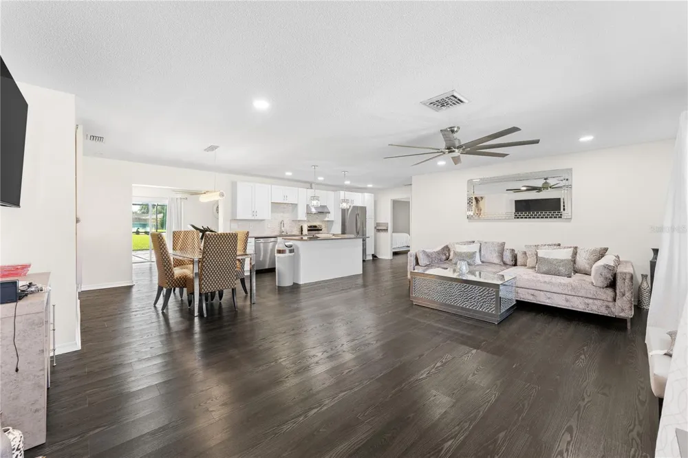 420 SIGNORELLI DRIVE Nokomis, FL 34275