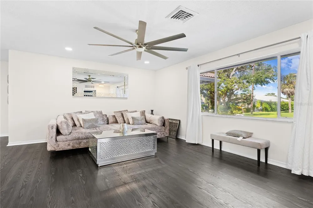 420 SIGNORELLI DRIVE Nokomis, FL 34275