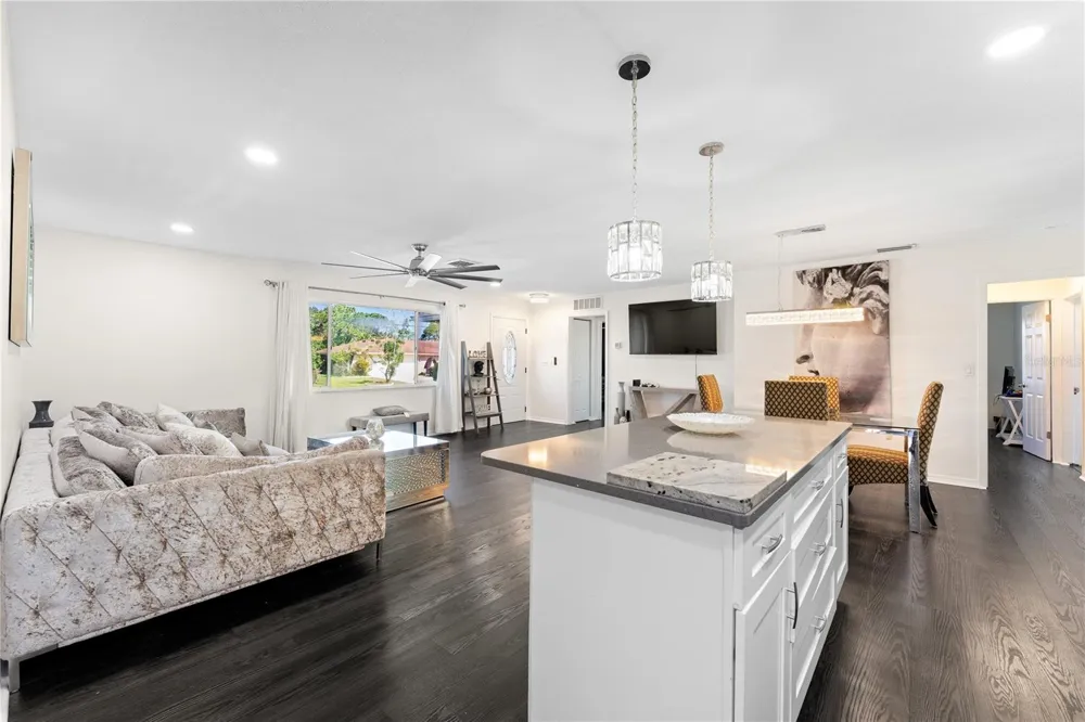 420 SIGNORELLI DRIVE Nokomis, FL 34275