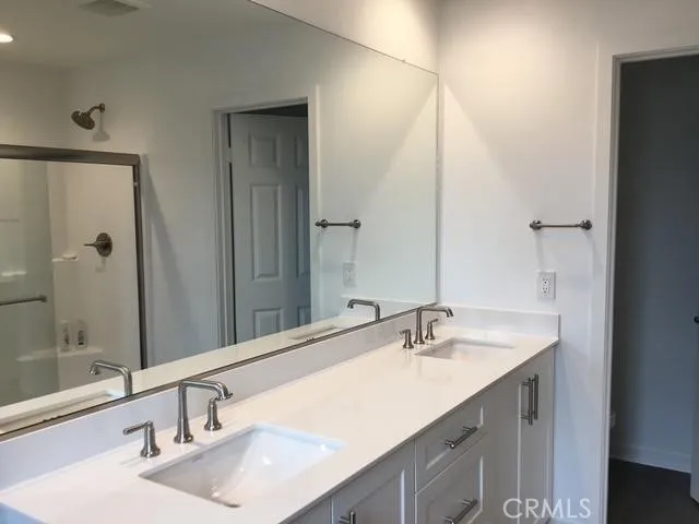 23768 Phoebe Corona, CA 92883