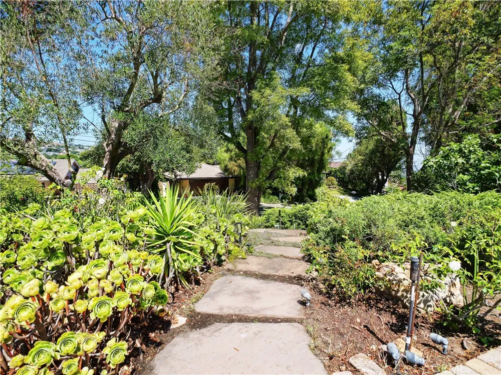 27424 Rainbow Ridge Palos Verdes Peninsula, CA 90274