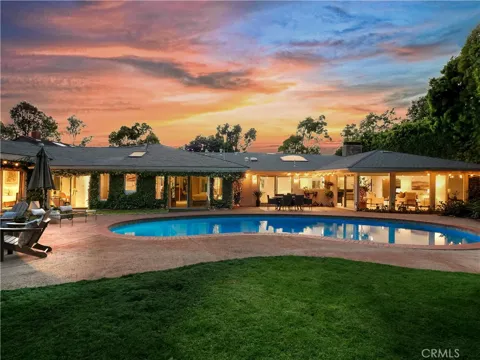 27424 Rainbow Ridge