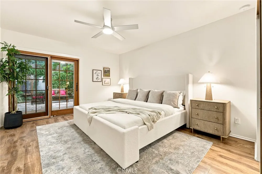 8518 Walnut Los Angeles, CA 90046