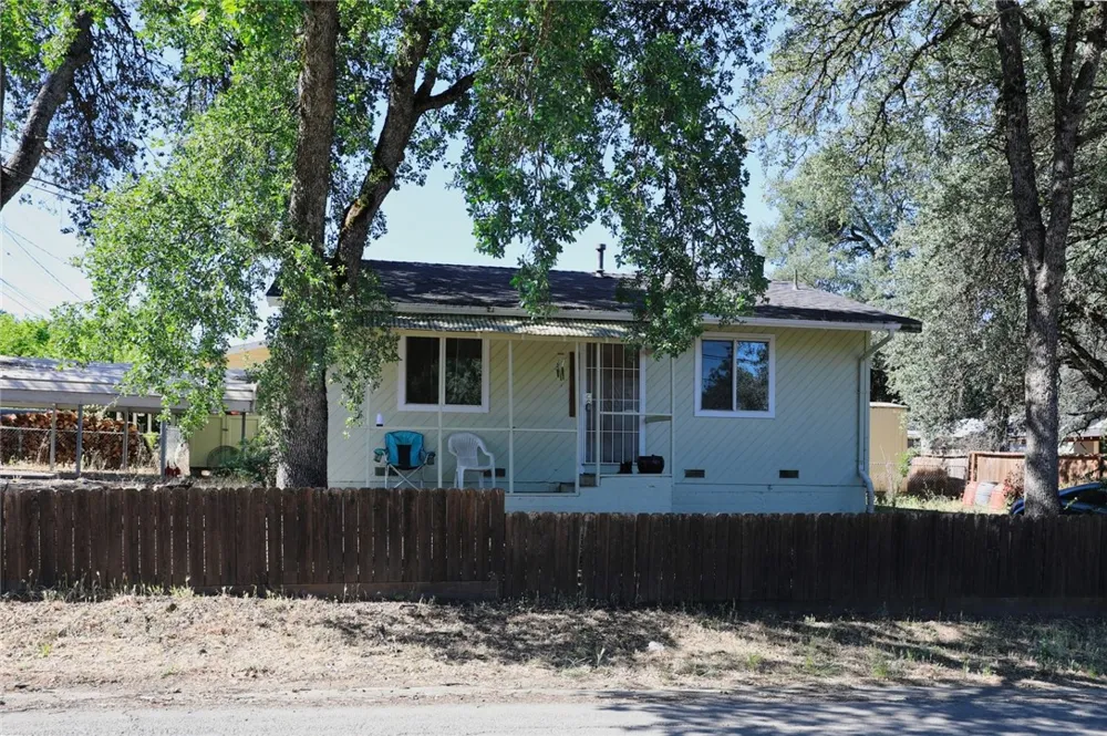 4013 Spruce Clearlake, CA 95422
