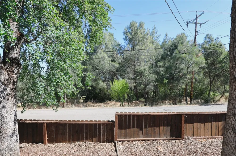 4013 Spruce Clearlake, CA 95422