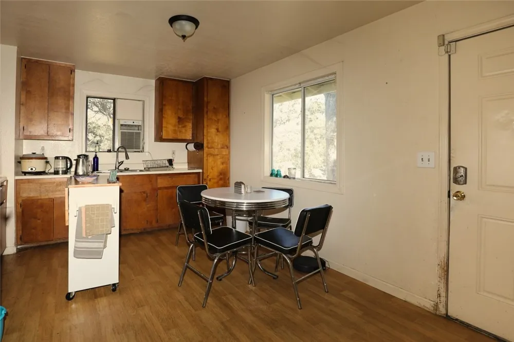 4013 Spruce Clearlake, CA 95422