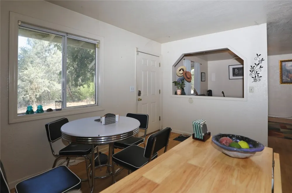4013 Spruce Clearlake, CA 95422