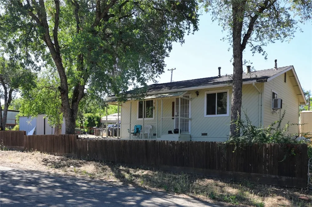 4013 Spruce Clearlake, CA 95422