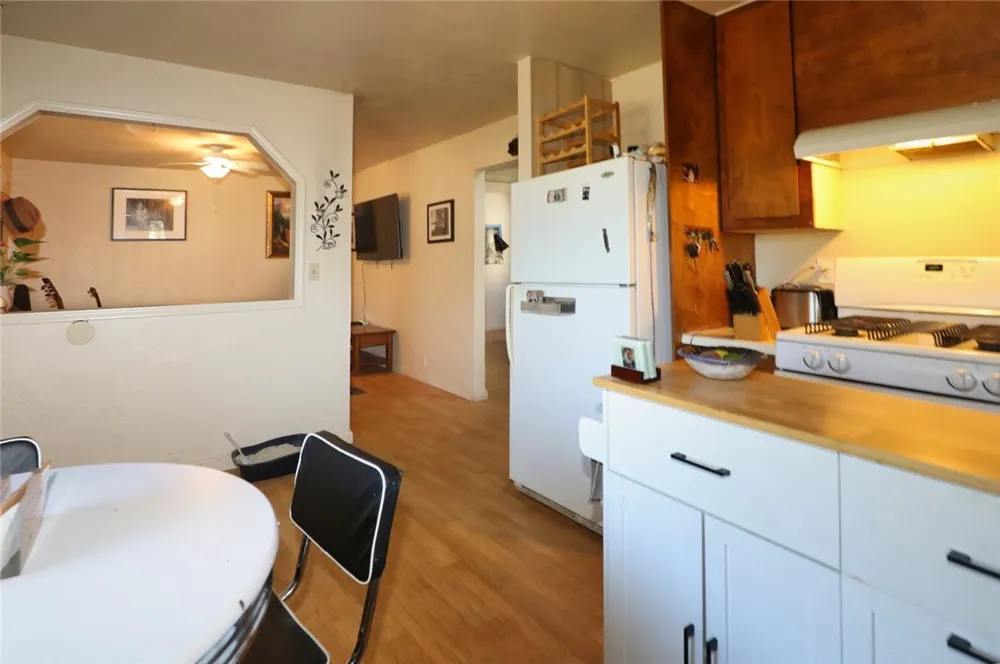 4013 Spruce Clearlake, CA 95422