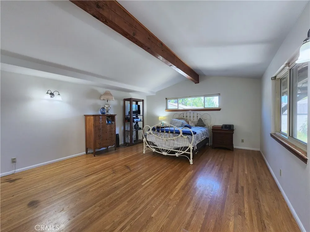 9956 Gaviota Avenue Granada Hills, CA 91343