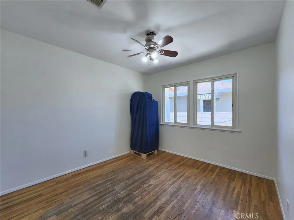 9956 Gaviota Avenue Granada Hills, CA 91343