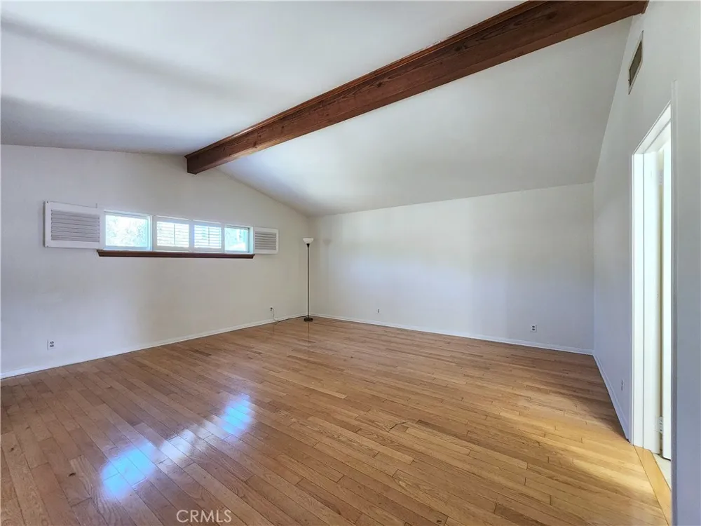 9956 Gaviota Avenue Granada Hills, CA 91343