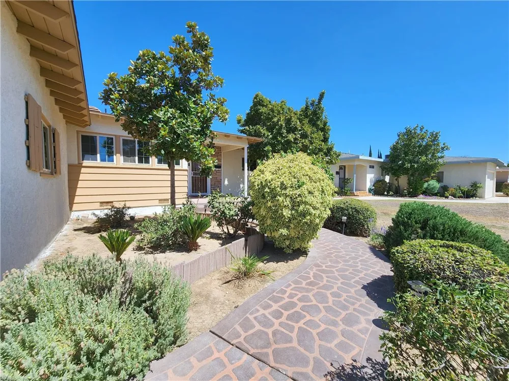 9956 Gaviota Avenue Granada Hills, CA 91343