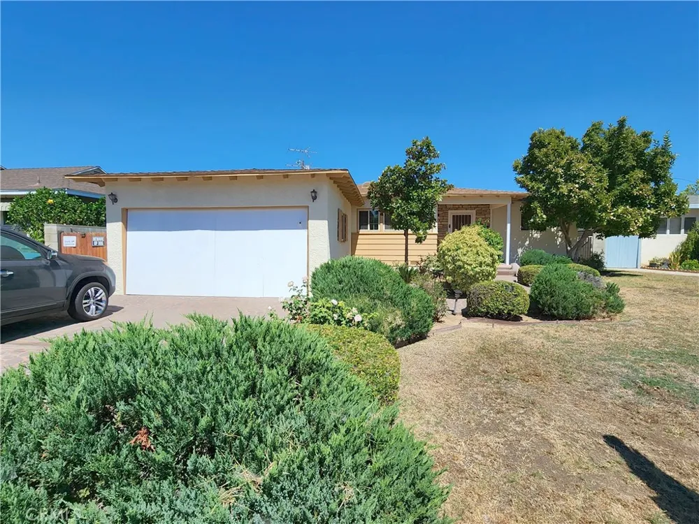 9956 Gaviota Avenue Granada Hills, CA 91343