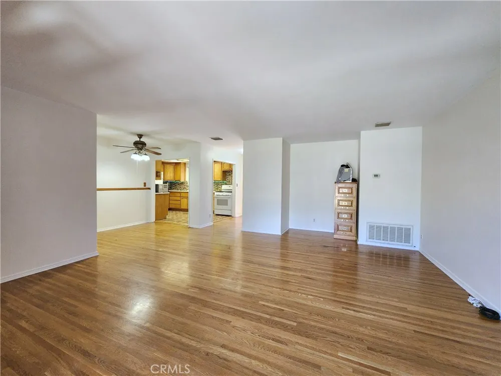 9956 Gaviota Avenue Granada Hills, CA 91343